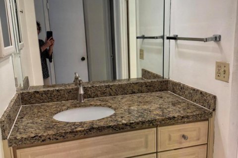 Copropriété à louer à Fort Lauderdale, Floride: 2 chambres, 123.37 m2 № 2376169 - photo 6