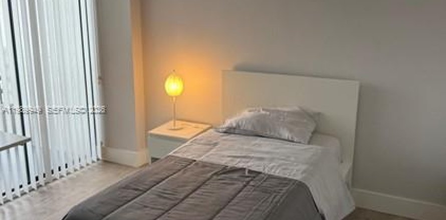 Condo à Aventura, Floride, 3 chambres  № 2255446