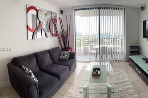 Copropriété à louer à Aventura, Floride: 3 chambres, 120.96 m2 № 2255446 - photo 6