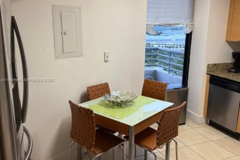 Copropriété à louer à Aventura, Floride: 3 chambres, 120.96 m2 № 2255446 - photo 13