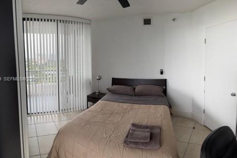 Copropriété à louer à Aventura, Floride: 3 chambres, 120.96 m2 № 2255446 - photo 7