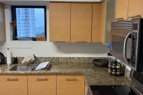 Copropriété à louer à Aventura, Floride: 3 chambres, 120.96 m2 № 2255446 - photo 14