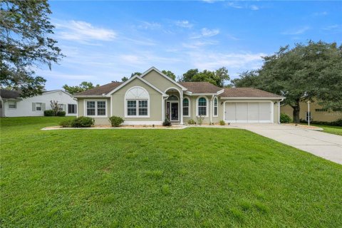 House in Ocala, Florida 3 bedrooms, 178 sq.m. № 2314182