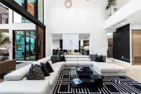 Villa ou maison à louer à Fort Lauderdale, Floride: 7 chambres, 717.48 m2 № 1867665 - photo 5