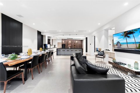 Villa ou maison à louer à Fort Lauderdale, Floride: 7 chambres, 717.48 m2 № 1867665 - photo 6