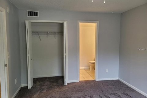 Condo in Orlando, Florida, 2 bedrooms  № 1913571 - photo 13