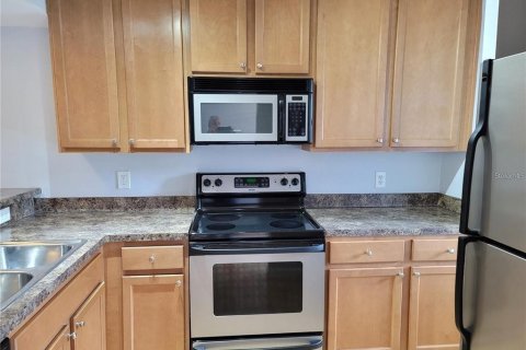 Condo in Orlando, Florida, 2 bedrooms  № 1913571 - photo 8