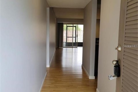 Condo in Orlando, Florida, 2 bedrooms  № 1913571 - photo 3