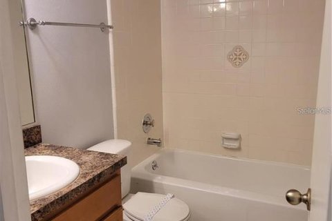 Condo in Orlando, Florida, 2 bedrooms  № 1913571 - photo 5