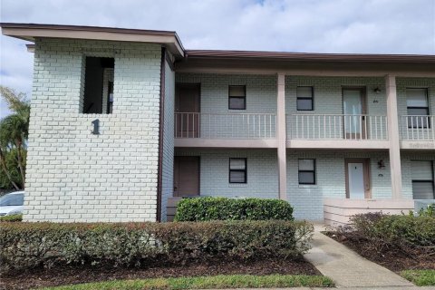 Condo in Orlando, Florida, 2 bedrooms  № 1913571 - photo 1