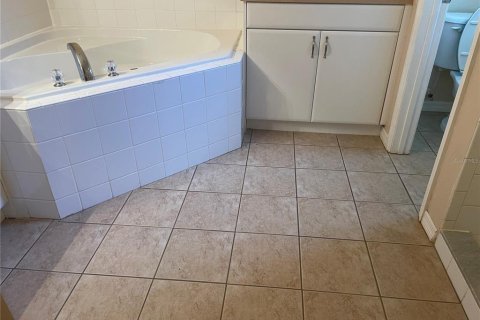 House in North Port, Florida 3 bedrooms, 141.58 sq.m. № 2275548 - photo 10