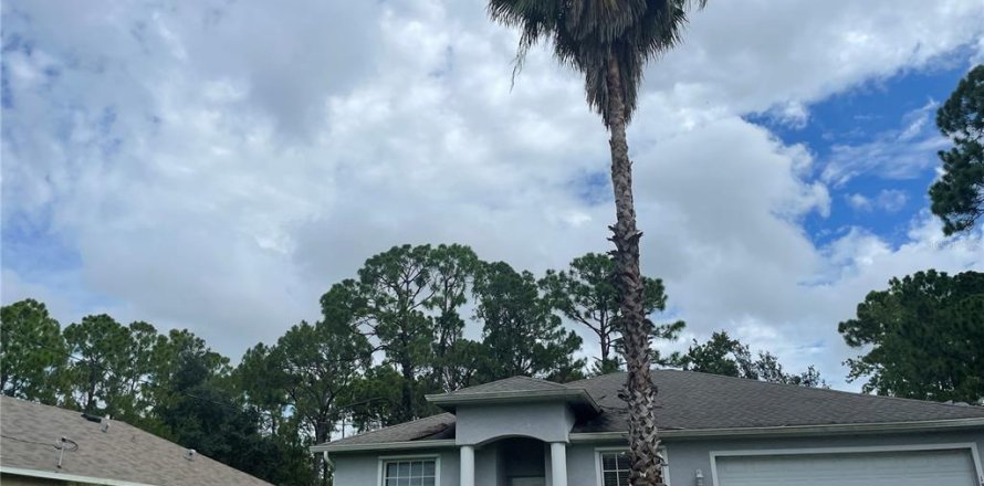 House in North Port, Florida 3 bedrooms, 141.58 sq.m. № 2275548