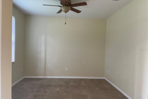 House in North Port, Florida 3 bedrooms, 141.58 sq.m. № 2275548 - photo 4
