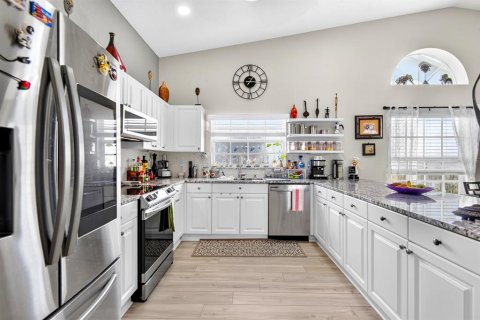Villa ou maison à vendre à Bradenton, Floride: 3 chambres, 163.42 m2 № 2345489 - photo 18