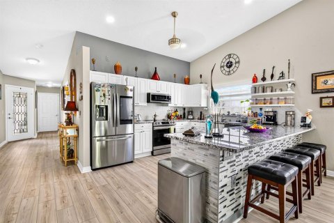 Villa ou maison à vendre à Bradenton, Floride: 3 chambres, 163.42 m2 № 2345489 - photo 17