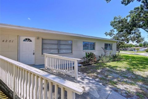 Villa ou maison à vendre à Kenneth City, Floride: 3 chambres, 129.04 m2 № 1906396 - photo 8