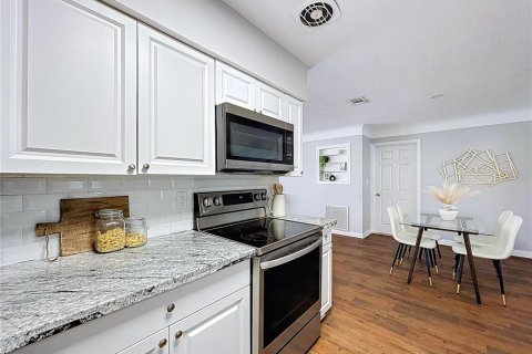 Casa en venta en Kenneth City, Florida, 3 dormitorios, 129.04 m2 № 1906396 - foto 23