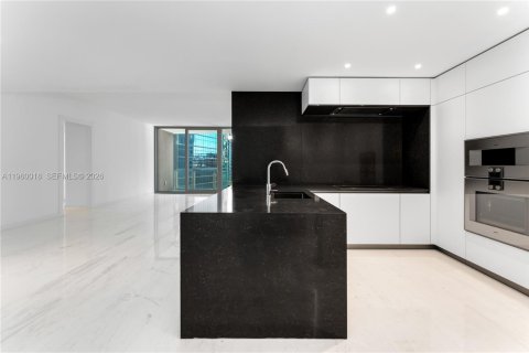 Condo in Miami, Florida, 2 bedrooms № 2026156