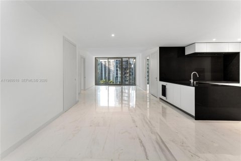 Condo in Miami, Florida, 2 bedrooms  № 2026156 - photo 5
