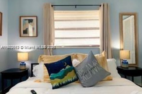 Appartement à louer à Miami, Floride: 3 chambres, 282.05 m2 № 1975955 - photo 15