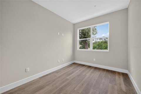 Condo in Orlando, Florida, 2 bedrooms № 2284545 - photo 9