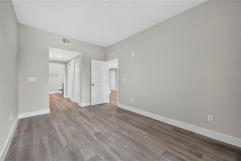 Condo in Orlando, Florida, 2 bedrooms № 2284545 - photo 12