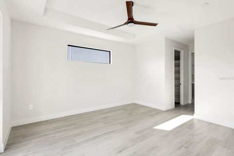 House in Port Charlotte, Florida 3 bedrooms, 160.35 sq.m. № 1724167 - photo 4