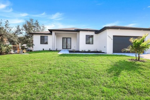 House in Port Charlotte, Florida 3 bedrooms, 160.35 sq.m. № 1724167 - photo 22