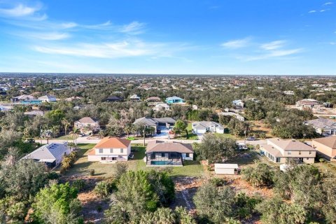 House in Port Charlotte, Florida 3 bedrooms, 160.35 sq.m. № 1724167 - photo 25