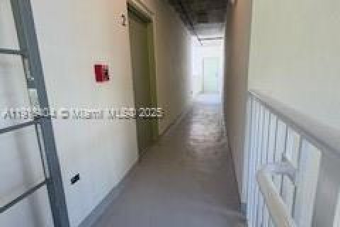 Appartement à louer à Miami, Floride: 1 chambre, 60.39 m2 № 1973090 - photo 2