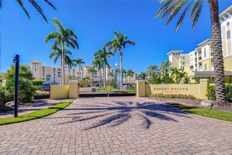 Condominio en venta en Tierra Verde, Florida, 3 dormitorios, 255.11 m2 № 2198609 - foto 16