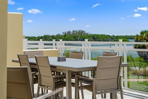Condominio en venta en Tierra Verde, Florida, 3 dormitorios, 255.11 m2 № 2198609 - foto 13