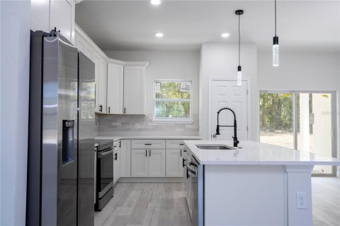 House in Citrus Springs, Florida 3 bedrooms, 142.05 sq.m. № 1733768 - photo 15