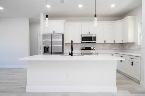 House in Citrus Springs, Florida 3 bedrooms, 142.05 sq.m. № 1733768 - photo 18