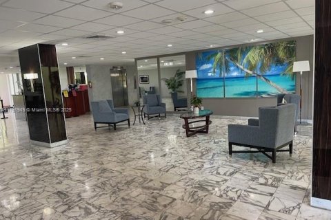Condo in Hollywood, Florida, 2 bedrooms  № 1959173 - photo 4