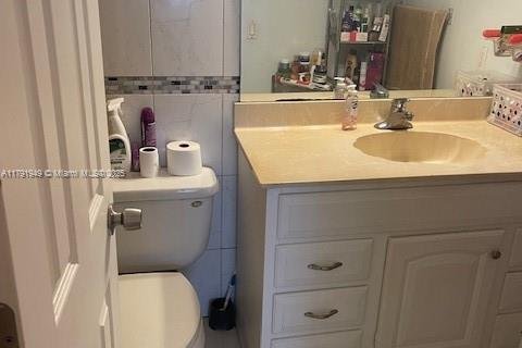 Condo in Hollywood, Florida, 2 bedrooms  № 1959173 - photo 16