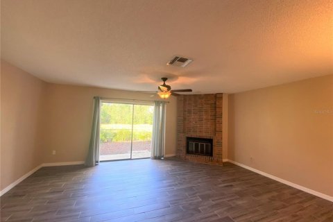 Townhouse in Casselberry, Florida 3 bedrooms, 139.17 sq.m. № 1885271 - photo 10
