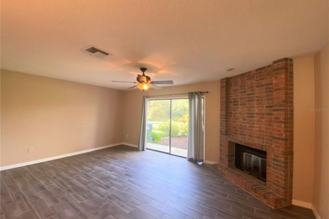 Townhouse in Casselberry, Florida 3 bedrooms, 139.17 sq.m. № 1885271 - photo 9