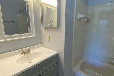 Townhouse in Casselberry, Florida 3 bedrooms, 139.17 sq.m. № 1885271 - photo 20