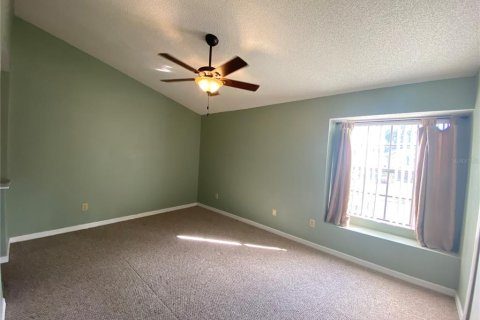 Townhouse in Casselberry, Florida 3 bedrooms, 139.17 sq.m. № 1885271 - photo 14