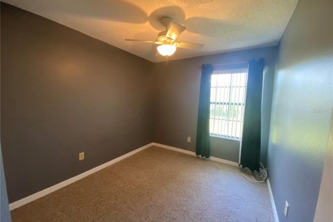 Townhouse in Casselberry, Florida 3 bedrooms, 139.17 sq.m. № 1885271 - photo 17