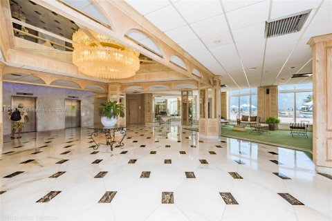 Copropriété à vendre à Hallandale Beach, Floride: 1 chambre, 68.84 m2 № 2088611 - photo 3