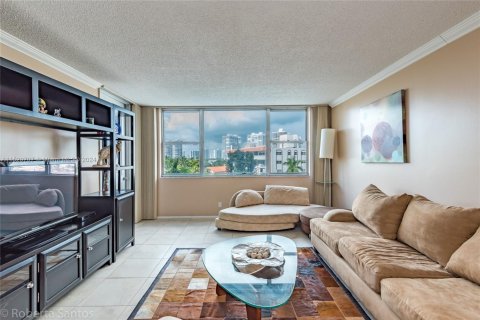 Copropriété à vendre à Hallandale Beach, Floride: 1 chambre, 68.84 m2 № 2088611 - photo 11