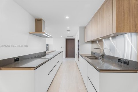 Condominio en venta en Miami, Florida, 3 dormitorios, 156.54 m2 № 1888870 - foto 5