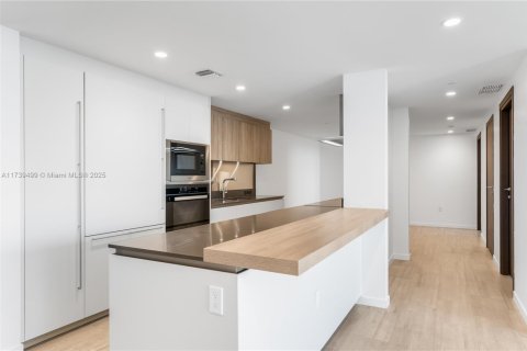 Condominio en venta en Miami, Florida, 3 dormitorios, 156.54 m2 № 1888870 - foto 4