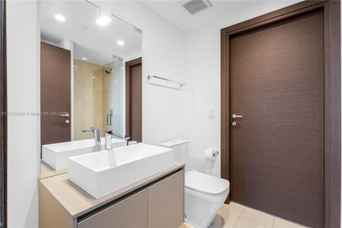 Condominio en venta en Miami, Florida, 3 dormitorios, 156.54 m2 № 1888870 - foto 17