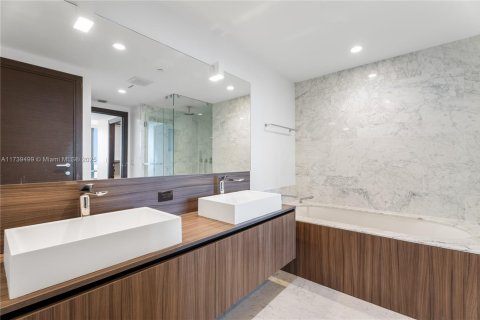 Condominio en venta en Miami, Florida, 3 dormitorios, 156.54 m2 № 1888870 - foto 14