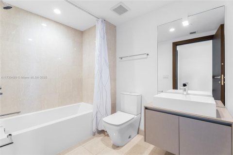 Condominio en venta en Miami, Florida, 3 dormitorios, 156.54 m2 № 1888870 - foto 19