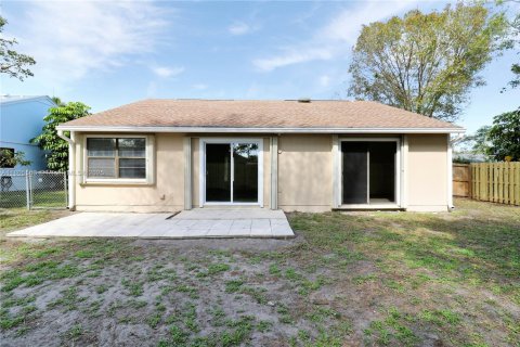 Casa en venta en Jupiter, Florida, 3 dormitorios, 107.02 m2 № 1743936 - foto 17