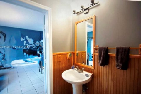 Casa en venta en Homestead, Florida, 3 dormitorios, 241.82 m2 № 2033444 - foto 5